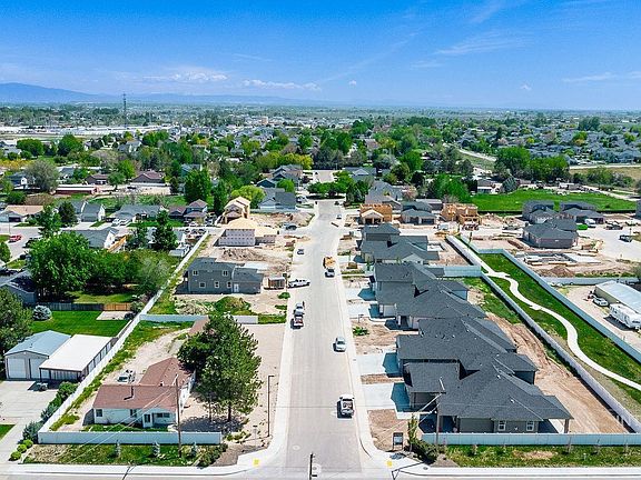 2nd image of 1183 W Recess Way