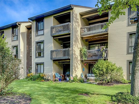 2nd image of 6250 Greenwood Pkwy APT 203