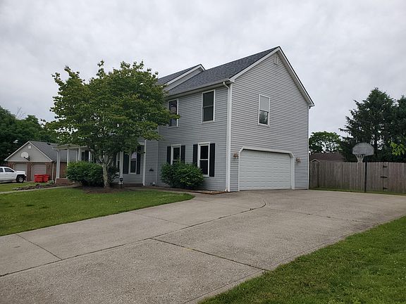 5th image of 431 Goebel Dr