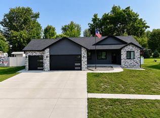 1306 Elm St, Dakota City, NE 68731