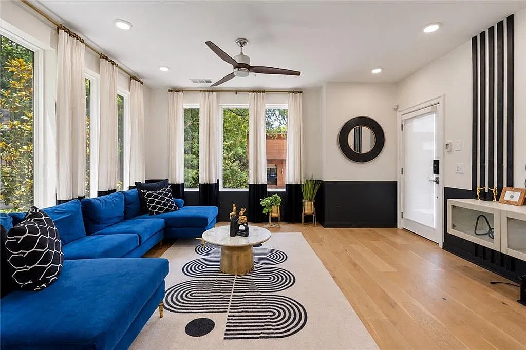 2 bed, 2.0 bath, 1318 sqft, $3,200 — Photo 1
