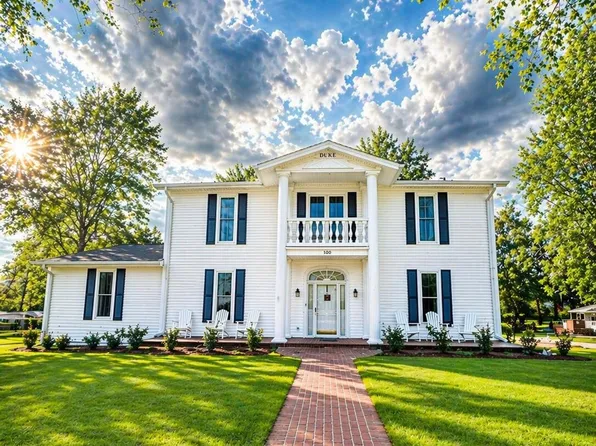806 Broadway Street, Alton, MO 65606