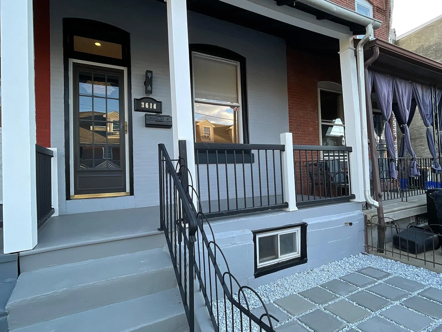3 bed, 1.5 bath, 1150 sqft, $2,410 — Photo 1