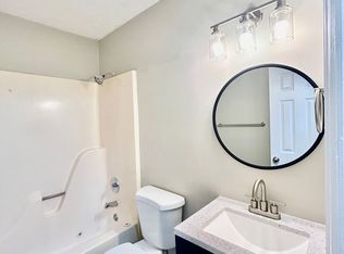 811 Chickamauga Ave APT D, Rossville, GA 30741
