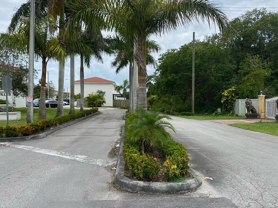 2nd image of 111 SW 3rd Ct #111