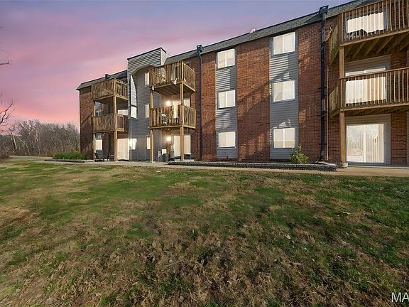 4th image of 2844 Blackforest Dr APT C