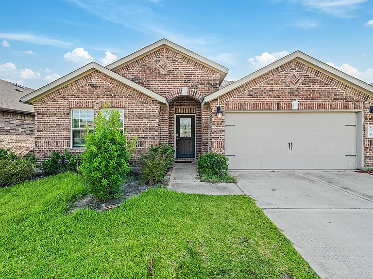 7326 Barrington Ridge Ln — Photo 1
