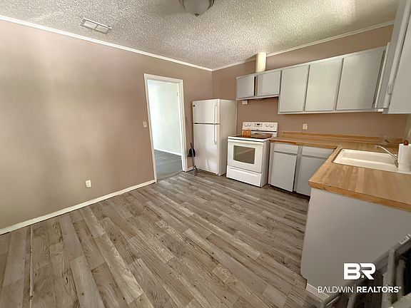 4th image of 1304 Sowell Rd #A & B