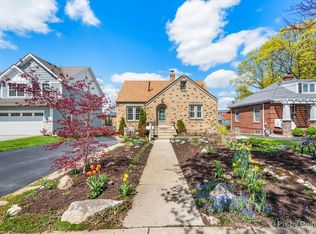 815 Michigan St, Wheaton, IL 60187