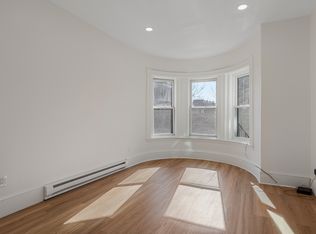 98 Saint Botolph St #701, Boston, MA 02116