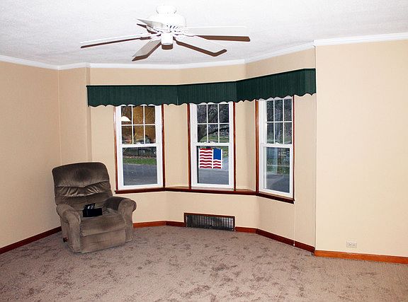 5th image of 114 Oak Dr