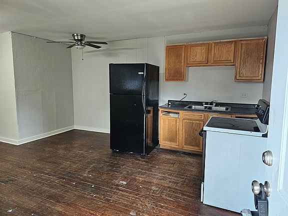 2nd image of 507 E Hickory St #3