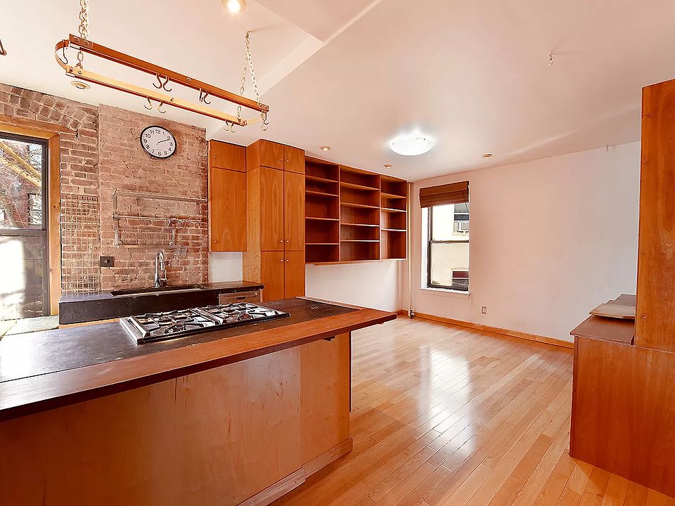 1st image of 55 Avenue C APT 10