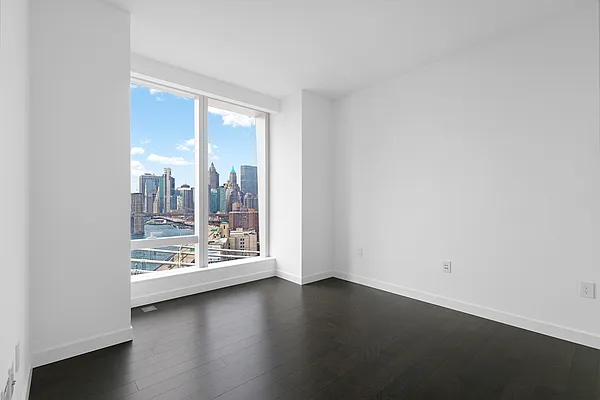 Rented by Extell Marketing Group LLC | media 3