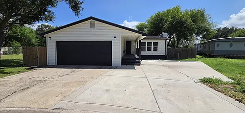405 Monterey Dr Photo 1