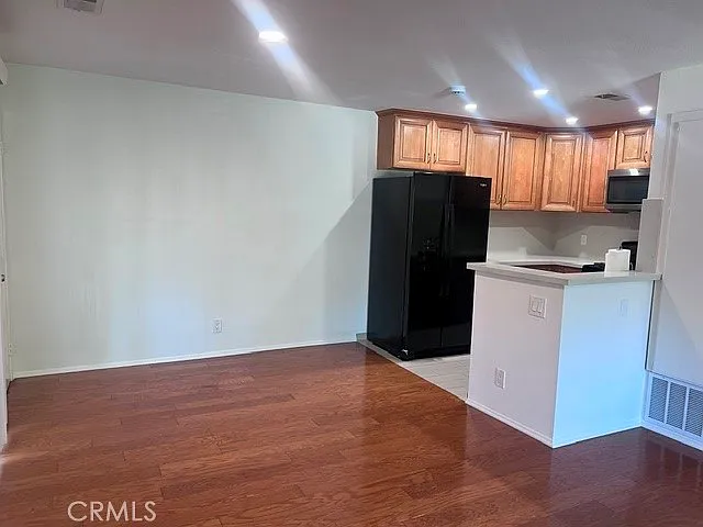 3 bed, 1165 sqft, $3,500 — Photo 4