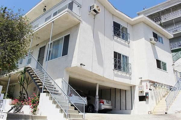 1st image of 1252 Daniels Dr APT 6