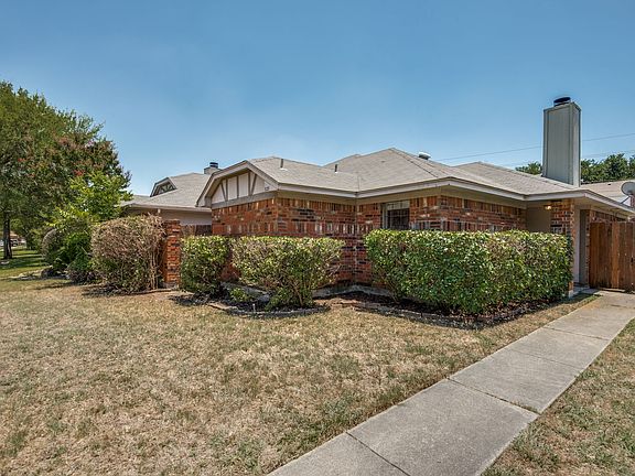 2nd image of 525 Grace Ln