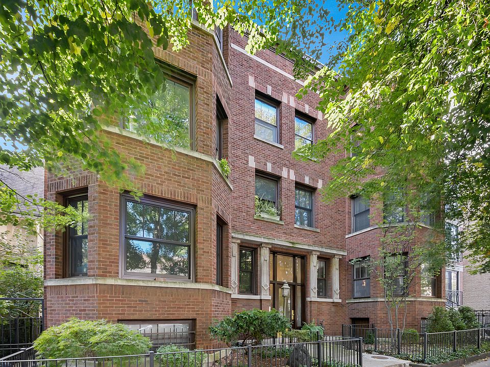 1st image of 659 W Wellington Ave #3W