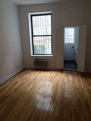 Rented by Eric Goodman Realty Corp | media 10