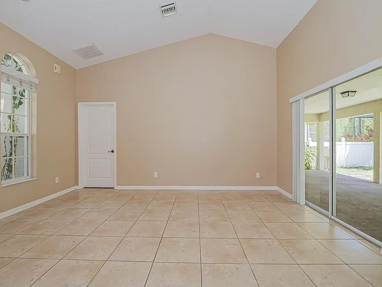 113 Stony Point Dr — Photo 10