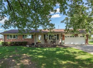 137 N Eastern Village Dr, Greenfield, IN