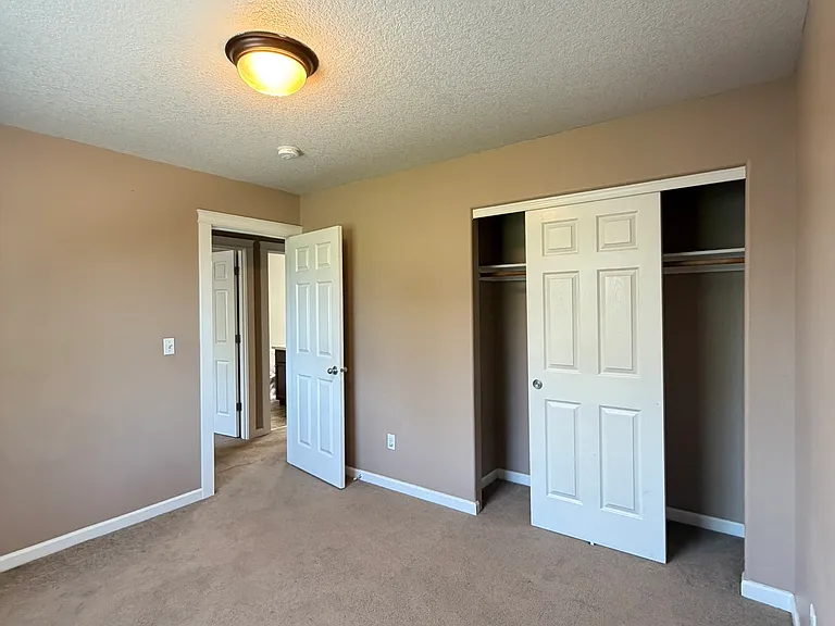 4017 NE Killingsworth St #4017 — Photo 17