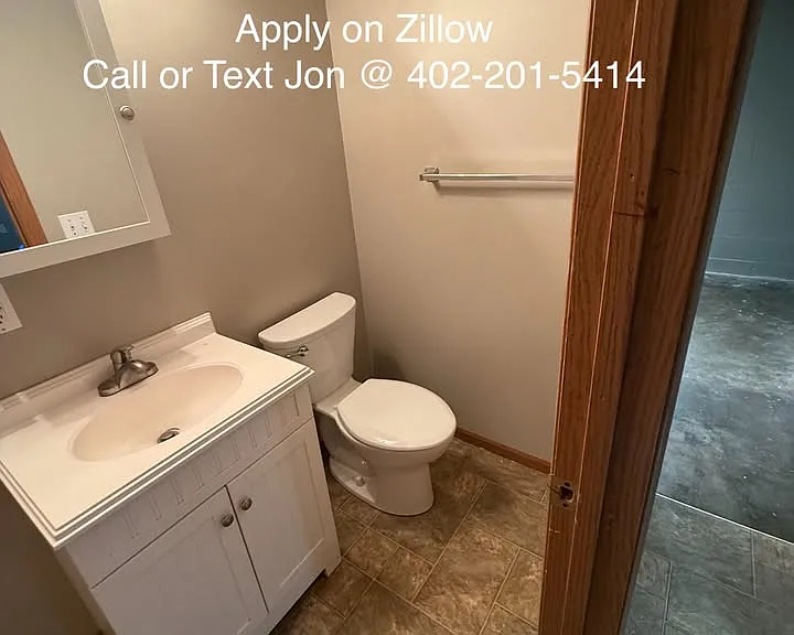 90 Country Club Rd — Photo 12