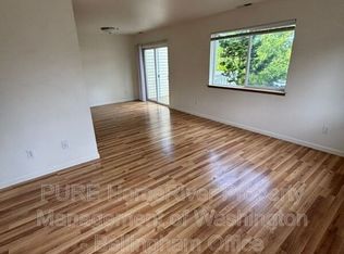 3255 Racine St APT 202, Bellingham, WA 98226