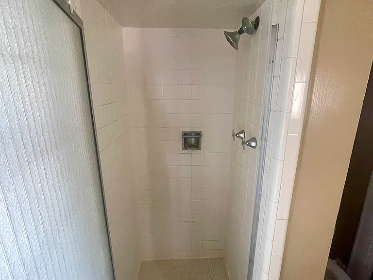 3304 Victory Dr — Photo 9