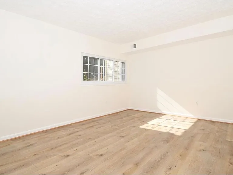 13246 Bayberry Dr — Photo 22