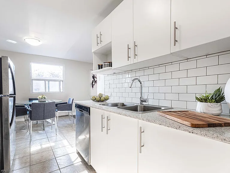 695 Talbot St #1 & 14 — Photo 6