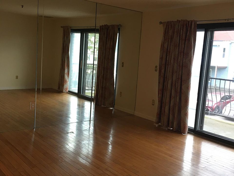 1st image of 500 Washington St APT 203