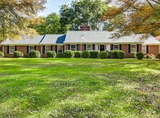 10810 Ramshorn Rd, Midlothian, VA 23113
