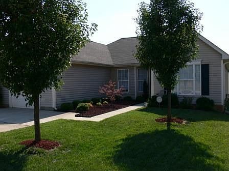 Classy, low maintenance vinyl exterior