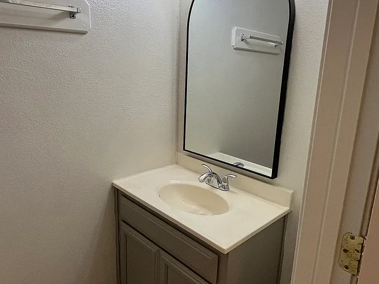 955 Live Oak Cir #C — Photo 6