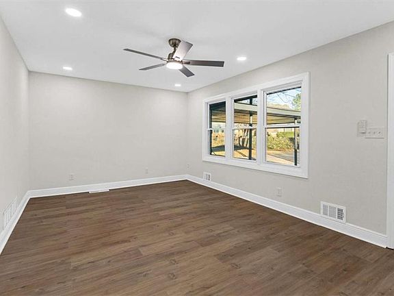 5th image of 3658 Brookcrest Cir