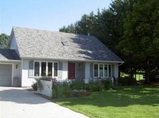 4506 Harvest Cir, Manitowoc, WI 54220