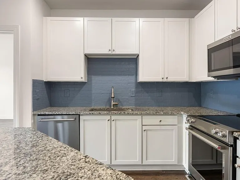 840 United Ave SE #415 — Photo 6
