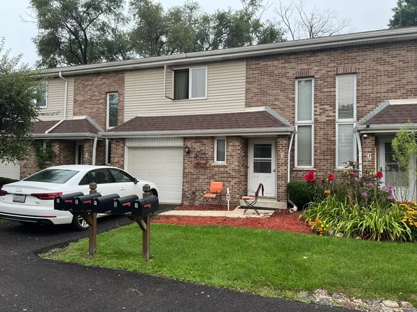 10956 S 76th Ave Unit F, Palos Hills, IL 60465