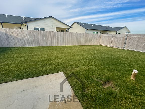 5th image of 1731 S Hickory Creek Ct