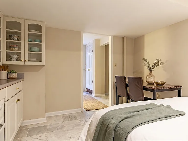 6034 Chesterbrook Rd #B — Photo 23