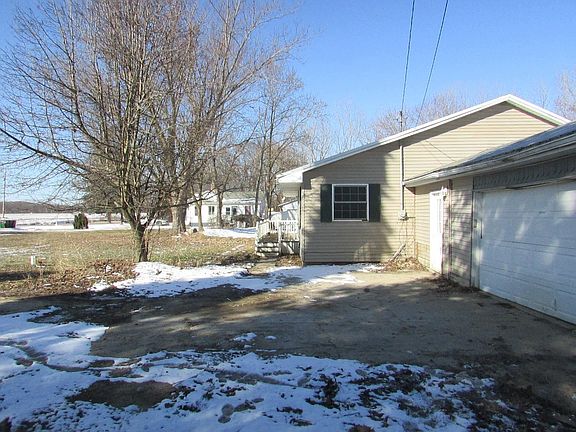 3rd image of 4020 W Frances Rd
