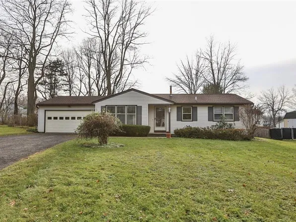 90 Ivory Way, Henrietta, NY 14467