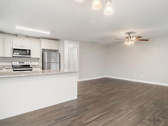 4th image of 6877 Augusta Dr #6877