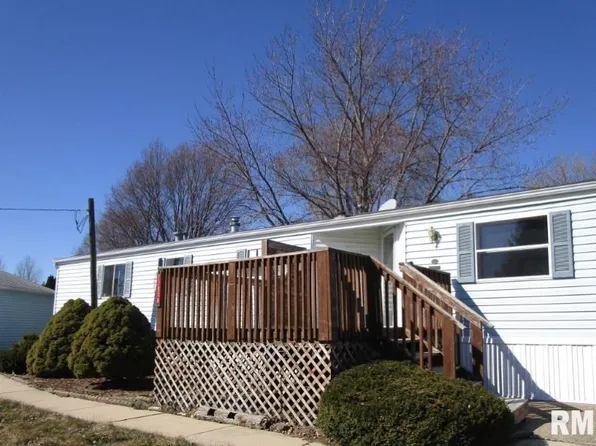 22818 243rd St, Eldridge, IA 52748