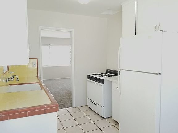 5th image of 3117-3131 30th St #3127