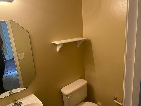 5th image of 150 Drewsbury Dr