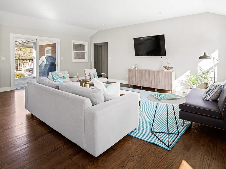 25 Shadyrest Dr — Photo 3