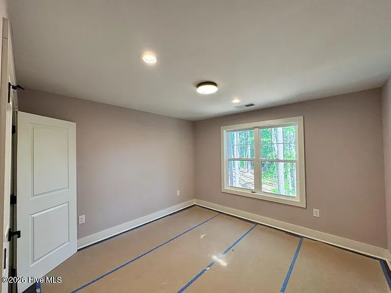 668 Wren Ln — Photo 25